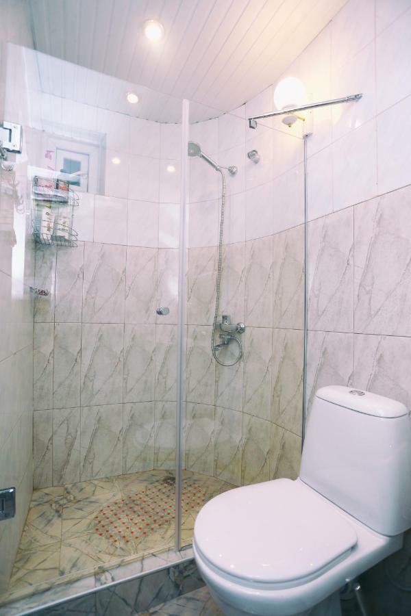 Apartment On Freedom Square Diuma Street Tbilisi Exterior foto